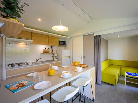 Mobilhome 4 personnes - COTTAGE CONFORT 2 chambres - 30m2 - terrasse parasol 4 pers