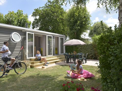 Mobilhome 4 personnes - COTTAGE CONFORT 2 chambres - 30m2 - terrasse parasol 4 pers
