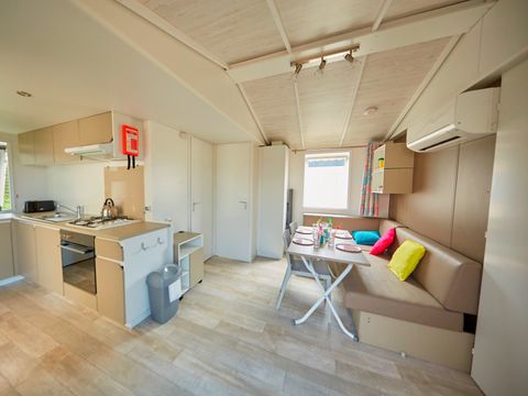 Mobilhome 6 personnes - Comfort XL | 2 Ch. | 4/6 Pers. | Terrasse surélevée | Clim.