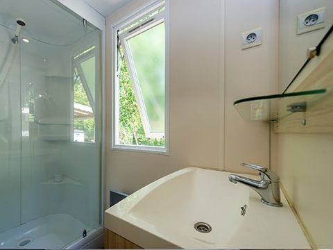 Mobilhome 6 personnes - Classic XL | 3 Ch. | 6 Pers. | Terrasse surélevée | Clim.