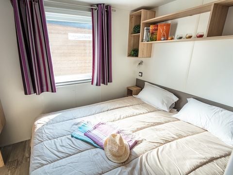 Mobilhome 6 personnes - Classic XL | 3 Ch. | 6 Pers. | Terrasse surélevée | Clim.