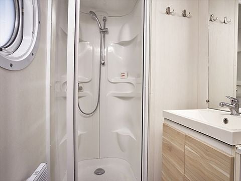Mobilhome 6 personnes - Mobil-home | Premium Azure | 3 Ch. | 6 Pers. | Terrasse surélevée | Clim.