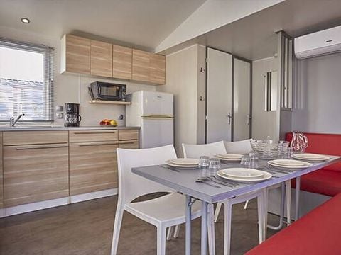 Bungalow 5 personnes - Mobil-home | Comfort | 2 Ch. | 5 Pers. | Terrasse surélevée | Clim.