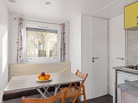 Mobilhome 3 personnes - Mobil-home | Classic | 2 Ch. | 3 Pers. | Terrasse surélevée non couverte | 1 SDB