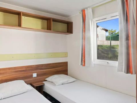 Mobilhome 6 personnes - Comfort | 3 Ch. | 6 Pers. | Terrasse surélevée | 1 SDB | TV