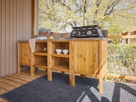 Mobilhome 8 personnes - Premium | 4 Ch. | 6/8 Pers. | Terrasse Lounge | Outdoor kitchen | 2 SDB | Clim.