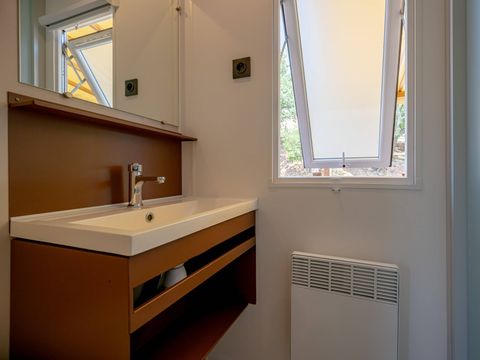 Mobilhome 8 personnes - Premium | 4 Ch. | 6/8 Pers. | Terrasse Lounge | Outdoor kitchen | 2 SDB | Clim.