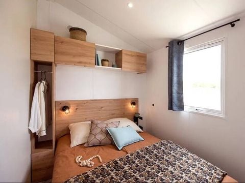 Mobilhome 8 personnes - Premium | 4 Ch. | 6/8 Pers. | Terrasse Lounge | Outdoor kitchen | 2 SDB | Clim.