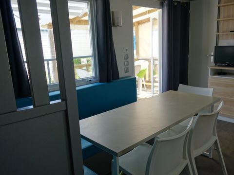 MOBILHOME 6 personnes - CAMPING ACAPULCO "MH 3CHAMBRES TERRASSE COUVERTE 30/35m²"