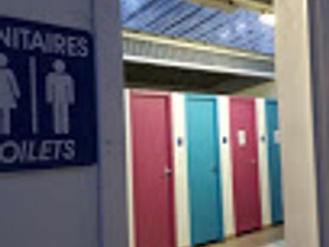 TENTE 4 personnes - Tente Lodge Junior sans sanitaire, avec point d'eau froide evier cuisine 4 pers