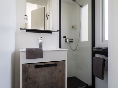 MOBILHOME 5 personnes - Grand Confort 27m² / 2 chambres - terrasse couverte