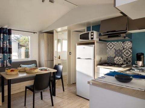 MOBILHOME 4 personnes - Mobil-home Confort 27m² - 2 chambres + Terrasse couverte + TV 4 pers