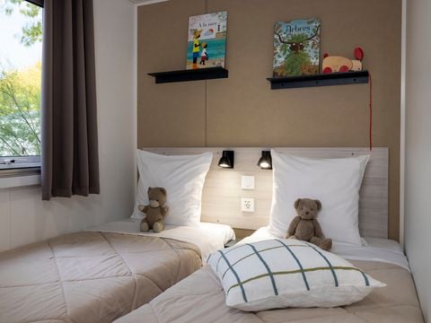 MOBILHOME 4 personnes - Homeflower Premium 29m² (2ch) + TV + LV + Terrasse couverte + Draps Inclus + CLIM + Quartier piéton 4 pers
