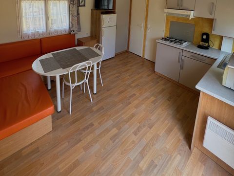 MOBILHOME 4 personnes - Mobil-home Confort 30m² - 2 chambres + Terrasse couverte + TV 4/5 pers