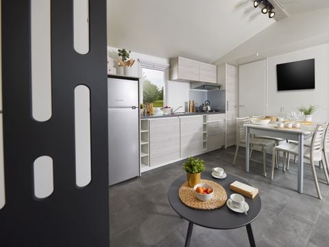 MOBILHOME 4 personnes - Homeflower Premium 35m² (3ch) + TV + LV + Terr. couverte + Draps + CLIM + Quartier semi piéton 4/6 pers