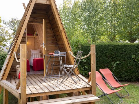 Hébergement 2 personnes - Forfait Insolite :Cabadienne 8m² - 1 chambre + Frigidaire + Terrasse 1/2 pers