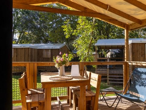 CHALET 4 personnes - CosyFlower Confort 27m² - 2 chambres + Terrasse couverte + LV + Quartier piéton. 4 pers