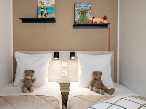 MOBILHOME 4 personnes - Homeflower Premium 29m² (2chambres) + TV + LV + Terrasse couverte + Draps inclus + Quartier piéton 4 pers