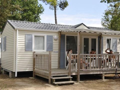 Mobilhome 1/4 personnes - Classique - 2 chambres - Avec terrasse