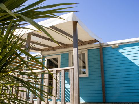 Mobilhome 4 personnes - LITCHI -26 m²- 2 chambres- terrasse semi-couverte de 12m²