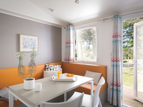 Mobilhome 4 personnes - LITCHI -26 m²- 2 chambres- terrasse semi-couverte de 12m²