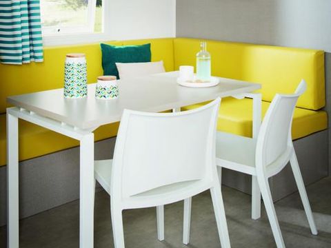 Mobilhome 4 personnes - GOYAVE -25 m² - 2 chambres- terrasse intégrée