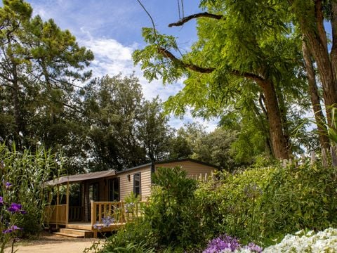MOBILHOME 4 personnes - Cottage TERRE ET MER - 30m² - terrasse bois semi-couverte - 2 chambres - 4 pers