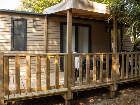 Mobilhome 4 personnes - TERRE ET MER -2 chambres - 30 m² - terrasse semi-couverte de 15 m²