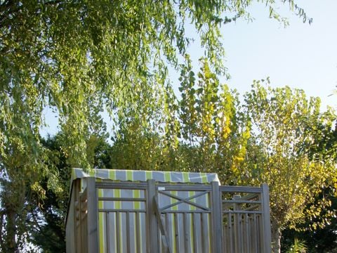 HÉBERGEMENT INSOLITE 3 personnes - CAMPÉTOILE sans sanitaires