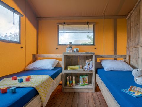 TENTE TOILE ET BOIS 6 personnes - Woody lodge 3Chambres sans sanitaires