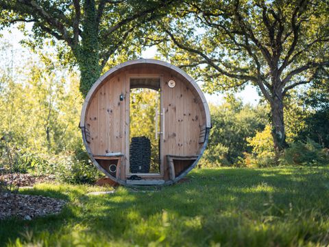 HÉBERGEMENT INSOLITE 5 personnes - Wild Spirit 2 chambres - 60m² - TV -CLIM - LV - SH + SAUNA + BAIN NORDIQUE