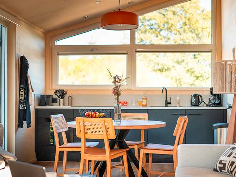 HÉBERGEMENT INSOLITE 5 personnes - Wild Spirit 2 chambres - 60m² - TV -CLIM - LV - SH + SAUNA + BAIN NORDIQUE