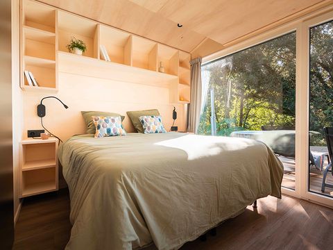 HÉBERGEMENT INSOLITE 5 personnes - Wild Spirit 2 chambres - 60m² - TV -CLIM - LV - SH + SAUNA + BAIN NORDIQUE