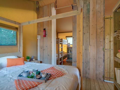 TENTE TOILE ET BOIS 6 personnes - Safari Lodge, 6p Climatisée