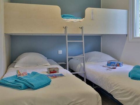 MOBILHOME 5 personnes - Mobil-home | Comfort | 2 Ch. | 5 Pers. | Terrasse surélevée | Clim.