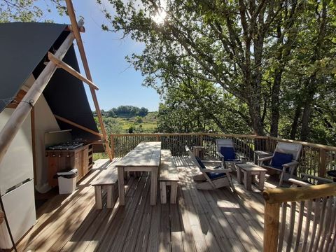 HÉBERGEMENT INSOLITE 10 personnes - Lakota camp