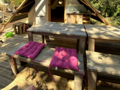 HÉBERGEMENT INSOLITE 10 personnes - Lakota camp