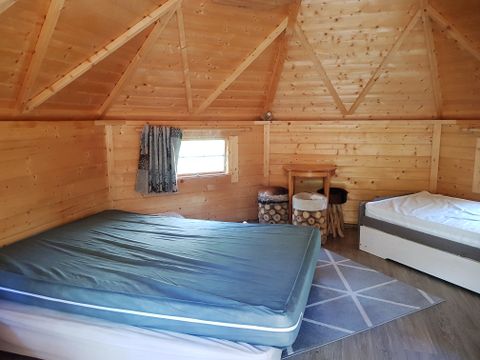 HÉBERGEMENT INSOLITE 4 personnes - Refuge - Esprit cabane - Sans eau ni sanitaire 2/4 places,