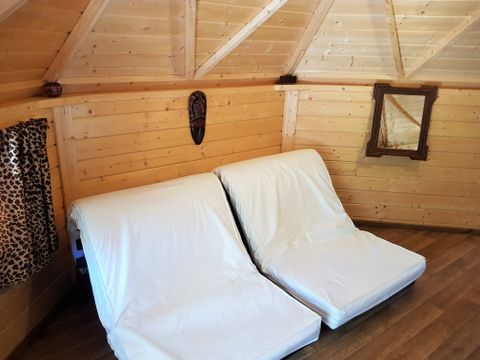 HÉBERGEMENT INSOLITE 4 personnes - Refuge - Esprit cabane - Sans eau ni sanitaire 2/4 places,