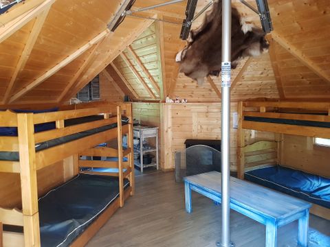 HÉBERGEMENT INSOLITE 6 personnes - Refuge - Esprit cabane - Sans eau ni sanitaire 4/6 places