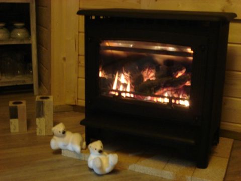 HÉBERGEMENT INSOLITE 6 personnes - Refuge - Esprit cabane - Sans eau ni sanitaire 4/6 places