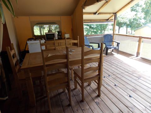 Tente en toile et en bois 5 personnes - Grande Lodge Nature et Luxe sans sanitaires