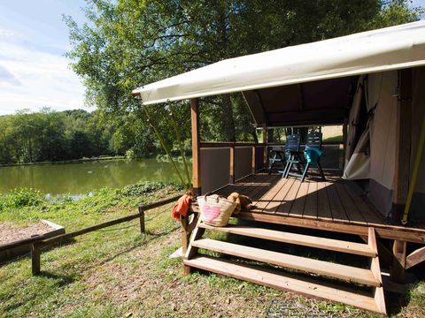 Tente en toile et en bois 5 personnes - Grande Lodge Nature et Luxe