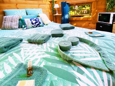 HÉBERGEMENT INSOLITE 2 personnes - Bulle en Bois de Chantilly, sans sanitaires, sans cuisine