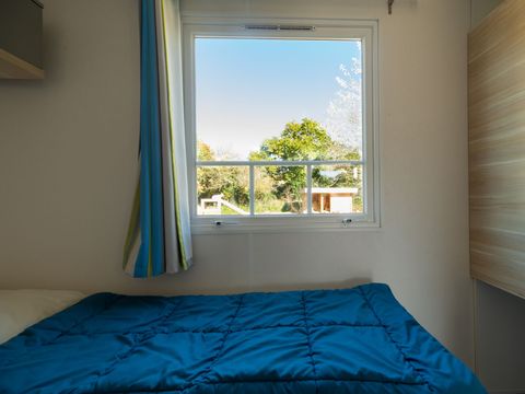 MOBILHOME 4 personnes - Confort - 30 m² - 2 chambres - Vue Ferme