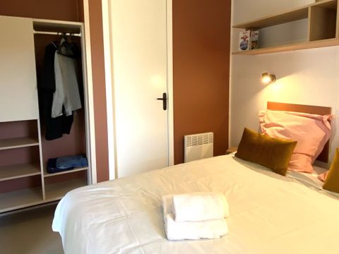 MOBILHOME 7 personnes - Premium  Jardin- 38.5m² - 3 chambres - 2 SDB-  2 WC MOBILHOME 7 personnes - Premium  Jardin- 38.5m² - 3 chambres - 2 SDB-  2 WC