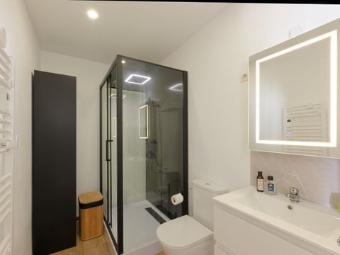 STUDIO 2 personnes - Studio Sable 2 personnes - Climatisé -Terrasse et SPA privatif- Au coeur de Port- bail - Accès piscine - En dehors du camping