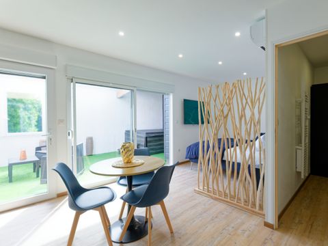STUDIO 2 personnes - Studio Sable 2 personnes - Climatisé -Terrasse et SPA privatif- Au coeur de Port- bail - Accès piscine - En dehors du camping