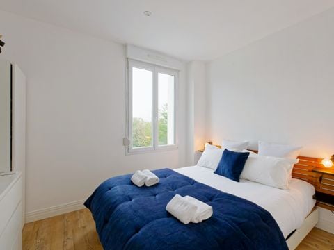 APPARTEMENT 4 personnes -  Embrun - 1 Chambre - Climatisé- Terrasse privative - 4 personnes - Au coeur de Portbail - Accès piscine - En dehors du camping
