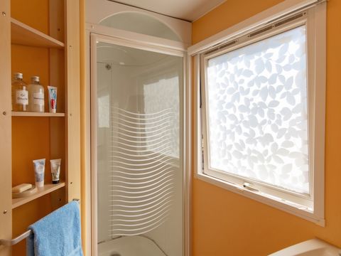 MOBILHOME 6 personnes - En arrivée samedi (4 adultes + 2 enfants)
